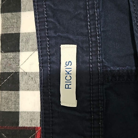 Ricki's blue cargo capri - Picture 5 of 6